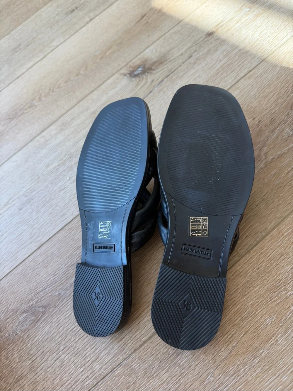 La CANADIENNE Black Braided Leather Slide Sandals